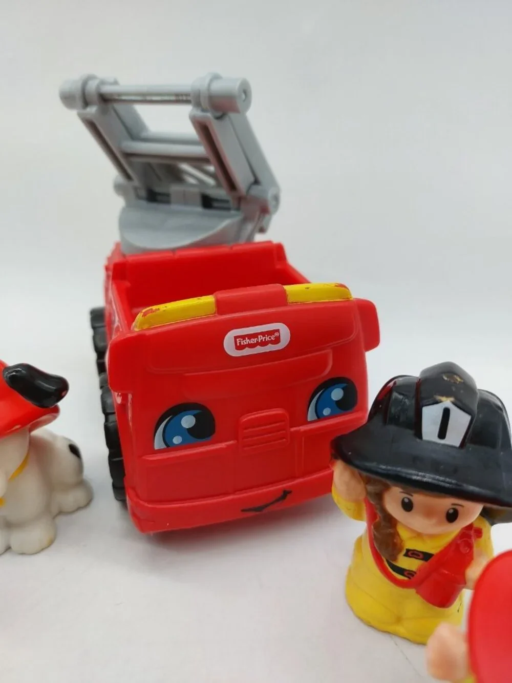 Fisher Price Little Rescue Fire Truck Ladder 1 Dog 2 Fireman 1 Firewoman Lot